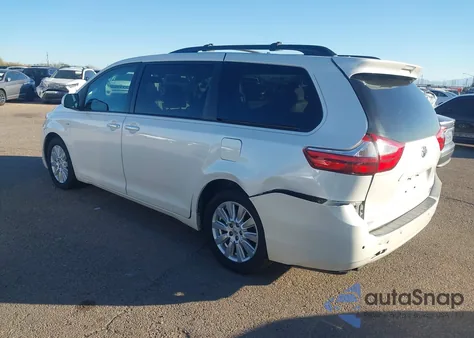 2017 Toyota Sienna Xle Premium 7 Passenger z USA, uszkodzony, nr VIN 5TDDZ3DC3HS155518